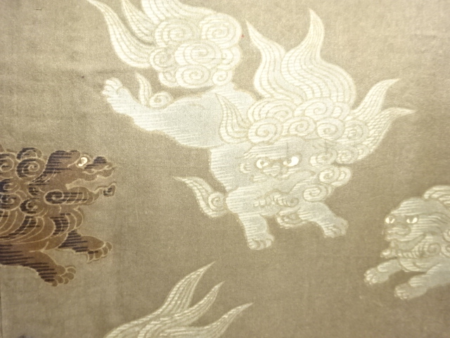 アンティーク　唐獅子模様肩裏紋付羽二重男物羽織